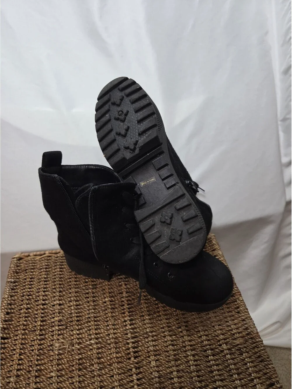 Women’s Black Suede Ankle Bootie Lace-Up Side Zipper Round Toe US 5.5